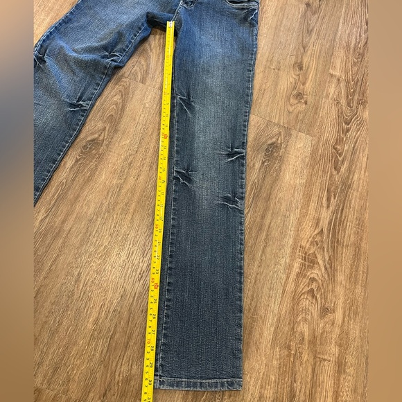 Y2K True Religion Skinny Jeans with Detailed Pocket Embroidery - Picture 12 of 12